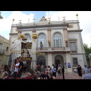 Der Eingang zum Teatre-Museu Dalí